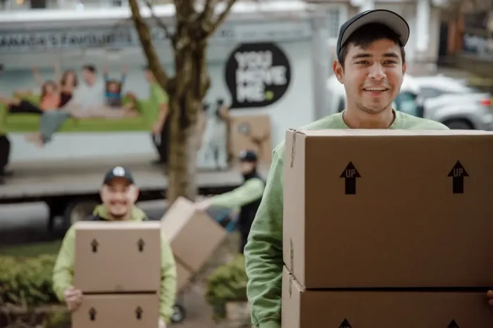 smiling-professional-mover-2
